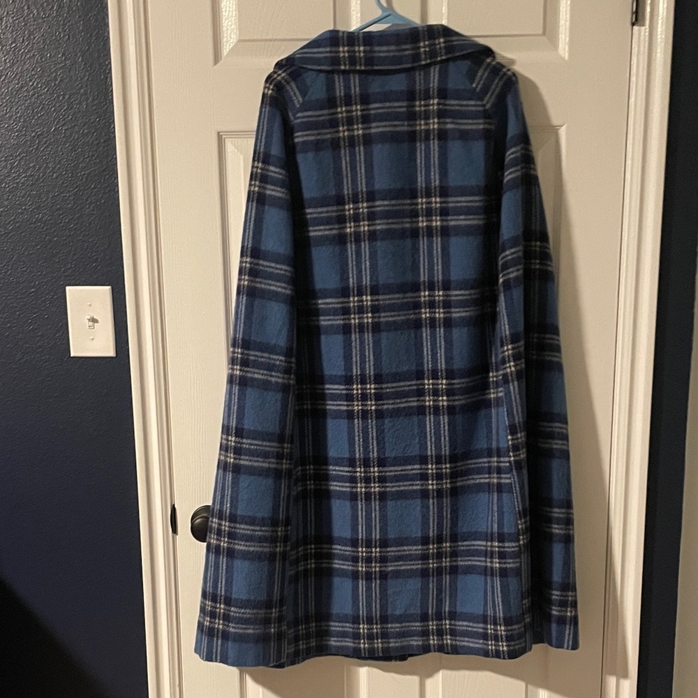 Vintage Blue Plaid Women's Wool Cape - Picture 5 of 5